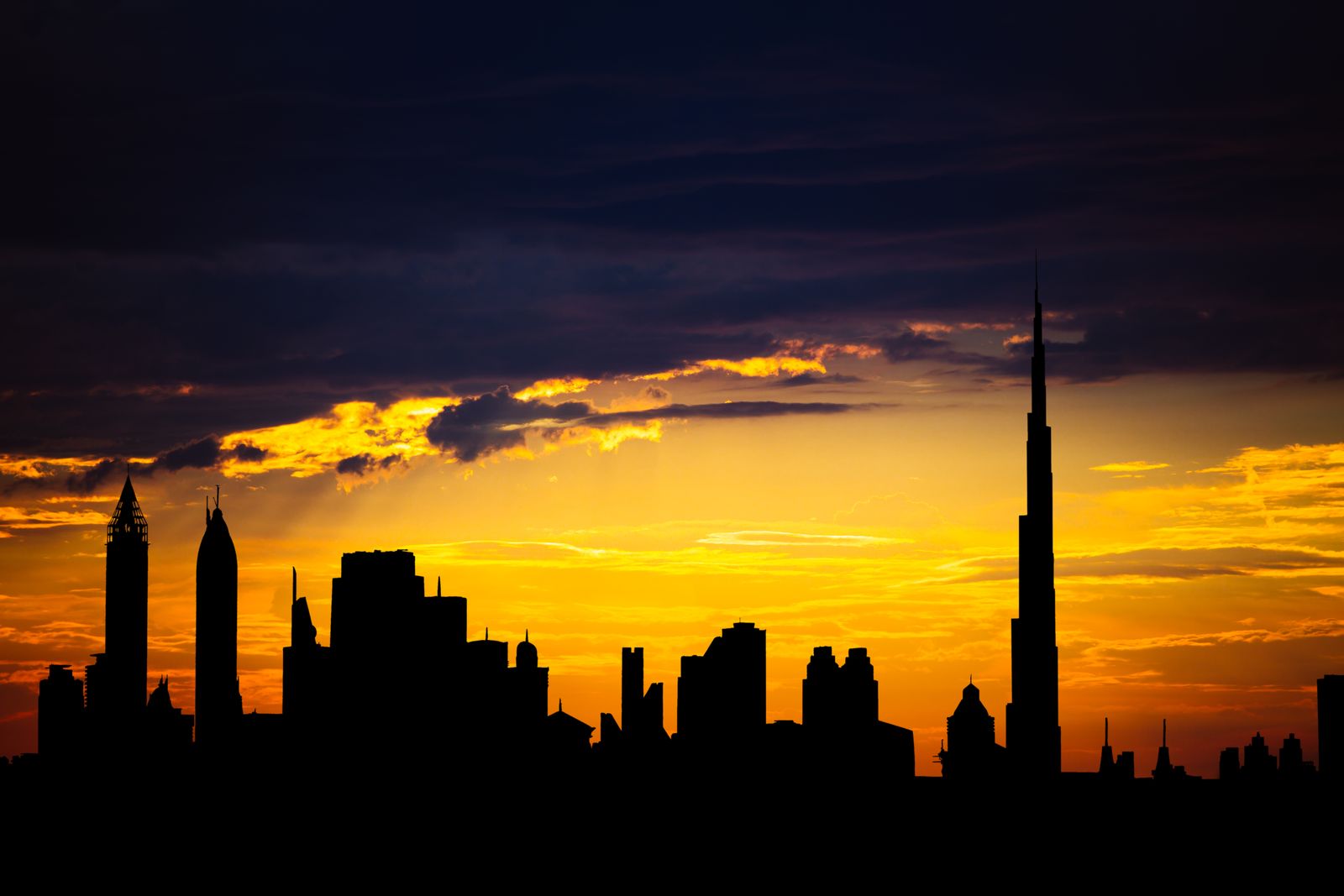 Dubai al anochecer