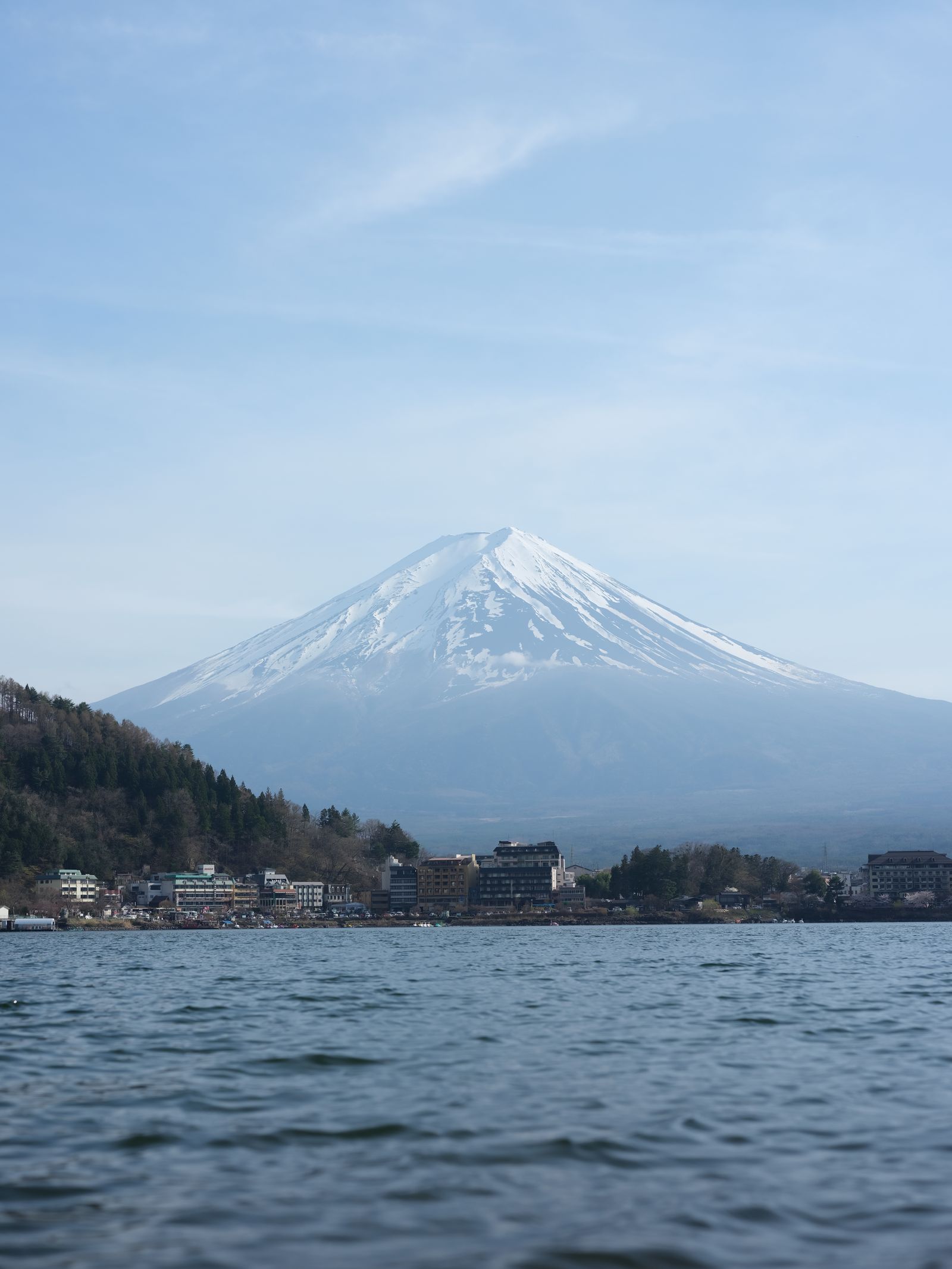 Monte Fuji reflejado en el lago
